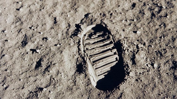 ingenieros rusos comprobarán si los estadounidenses estuvieron de verdad en la Luna